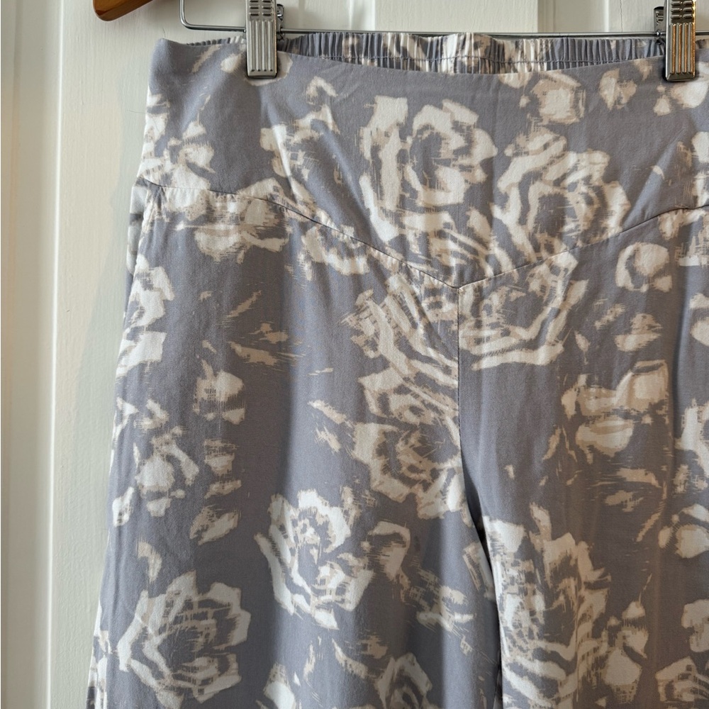 Jack by BB Dakota Gray and Cream Floral Pants
